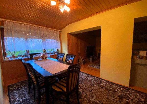 KROMPACHY- rodinný dom (10izieb)+ 3 garáže na PREDAJ !