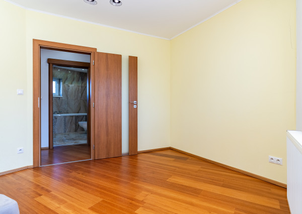 NA PREDAJ štýlový rodinný bungalov v obci Tureň - Senec