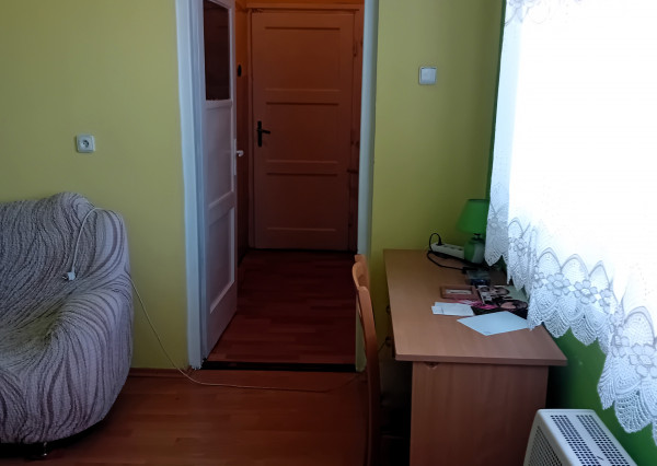 KROMPACHY- rodinný dom (10izieb)+ 3 garáže na PREDAJ !