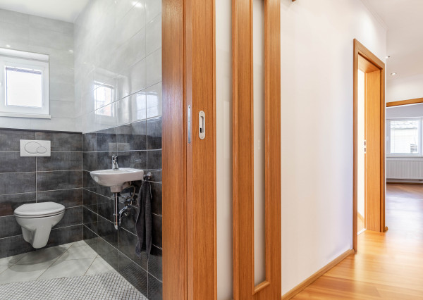 NA PREDAJ štýlový rodinný bungalov v obci Tureň - Senec