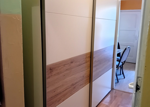 KROMPACHY- rodinný dom (10izieb)+ 3 garáže na PREDAJ !