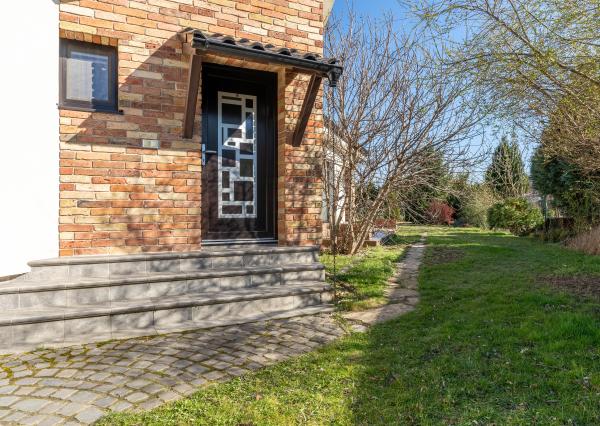 NA PREDAJ štýlový rodinný bungalov v obci Tureň - Senec