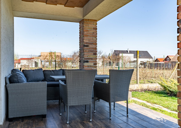 NA PREDAJ štýlový rodinný bungalov v obci Tureň - Senec