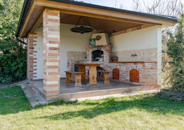 NA PREDAJ štýlový rodinný bungalov v obci Tureň - Senec