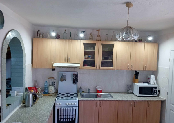 KROMPACHY- rodinný dom (10izieb)+ 3 garáže na PREDAJ !