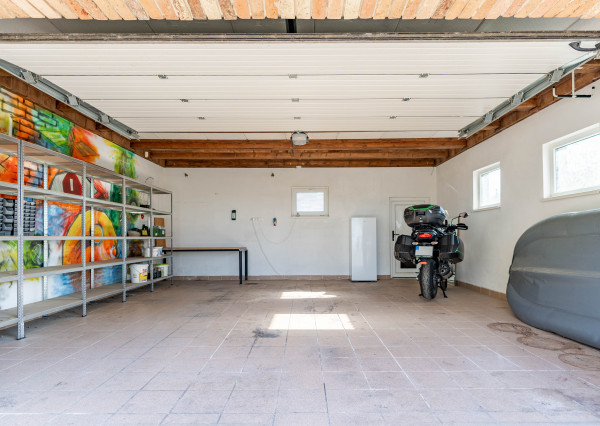 NA PREDAJ štýlový rodinný bungalov v obci Tureň - Senec