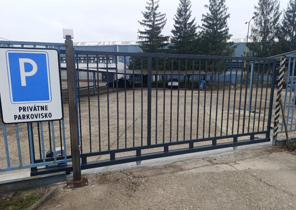 Prenájom strážených garáží a parkovacích miest Košice Jazero