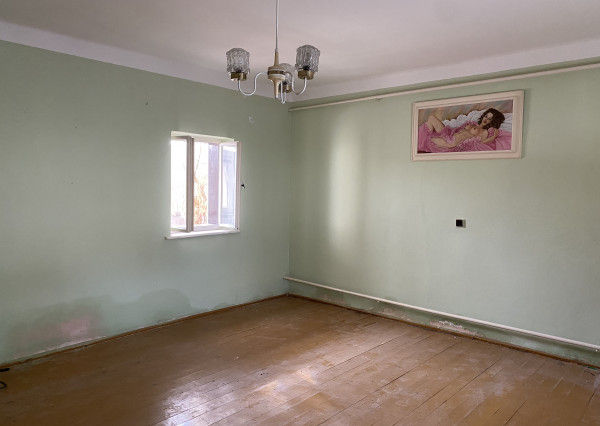 Na predaj rodinný dom so stavebným pozemkom vo Veľkom Mederi