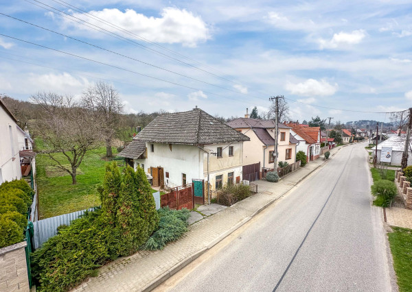 PREDANÉ 06/2025 - romantická chalupa/dom v obci Lubina