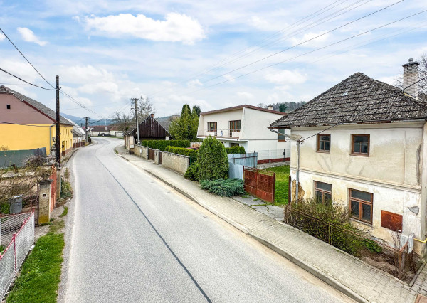 PREDANÉ 06/2025 - romantická chalupa/dom v obci Lubina