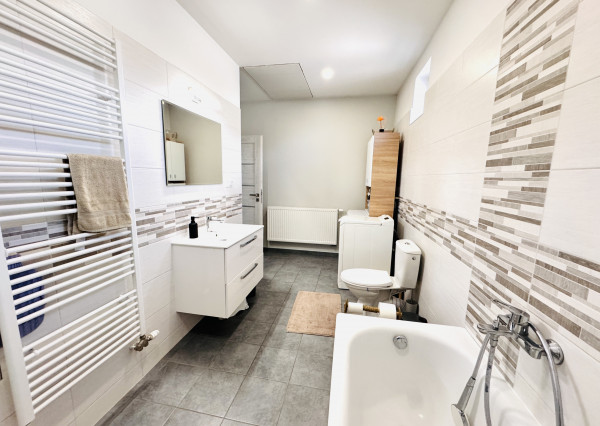 Zrekonštruovaný 3-izbový rodinný dom v Gbeloch – pripravený na nasťahovanie.