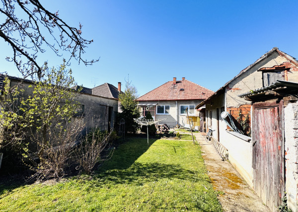 Zrekonštruovaný 3-izbový rodinný dom v Gbeloch – pripravený na nasťahovanie.