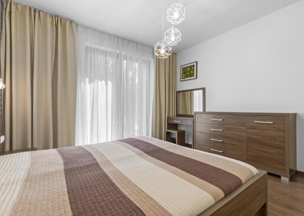 Ponúkam na predaj 4 izbový rodinný dom/ + 1 izba/ v tichej a bezpečnej lokalite Oľdza, neďaleko Bratislavy. ZNÍŽENÁ CENA!!!