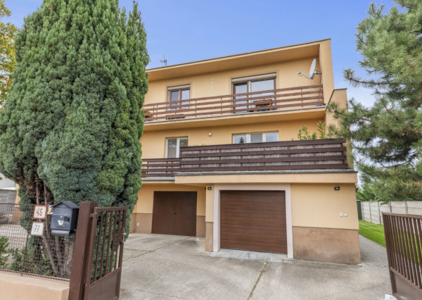 3-izbový byt s garážou a záhradkou v srdci Šamorína