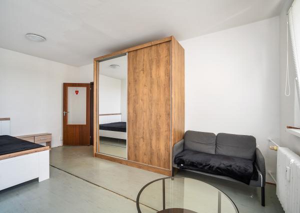 PREDAJ 1 izb. bytu, Závadská, Bratislava-Rača