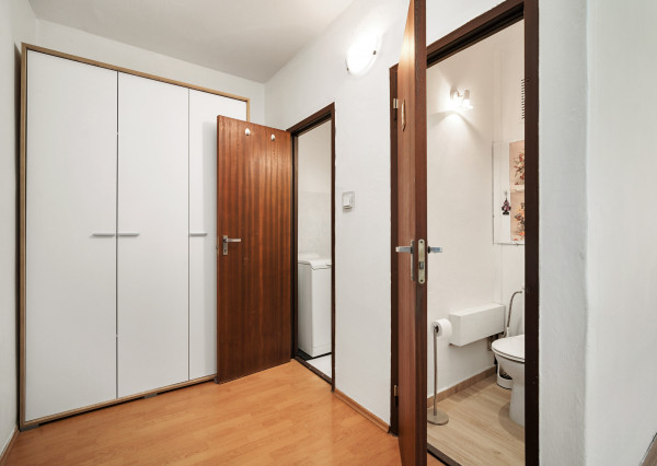 PREDAJ 1 izb. bytu, Závadská, Bratislava-Rača