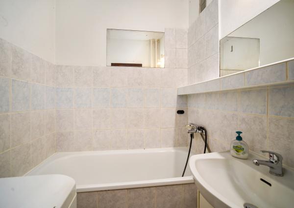 PREDAJ 1 izb. bytu, Závadská, Bratislava-Rača