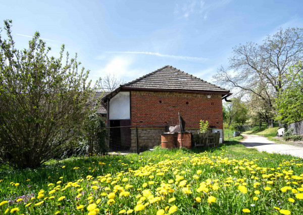 NA PREDAJ rodinný dom v tichej lokalite Hrašné-Hodulov vrch