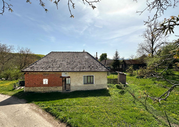 NA PREDAJ rodinný dom v tichej lokalite Hrašné-Hodulov vrch