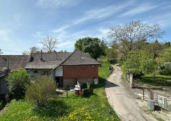 NA PREDAJ rodinný dom v tichej lokalite Hrašné-Hodulov vrch