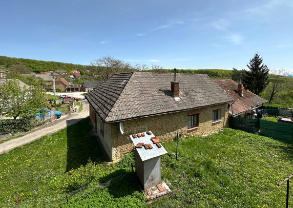 NA PREDAJ rodinný dom v tichej lokalite Hrašné-Hodulov vrch