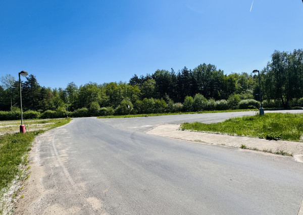 Predaj budovy s veľkým pozemkom – Gbely, priemyselná zóna, pozemok 5602 m².