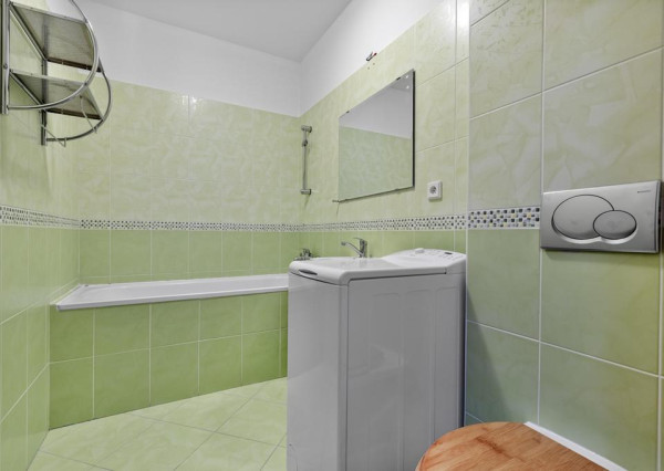 Na predaj veľkometrážny 1,5 izbový byt s balkónom v Šamoríne