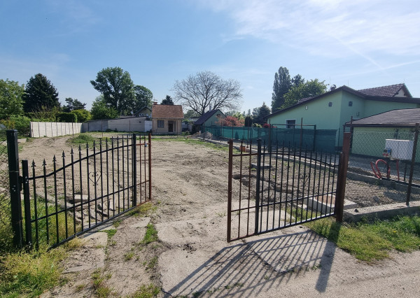 Na predaj slnenčý stavebný pozemok v Ružinove