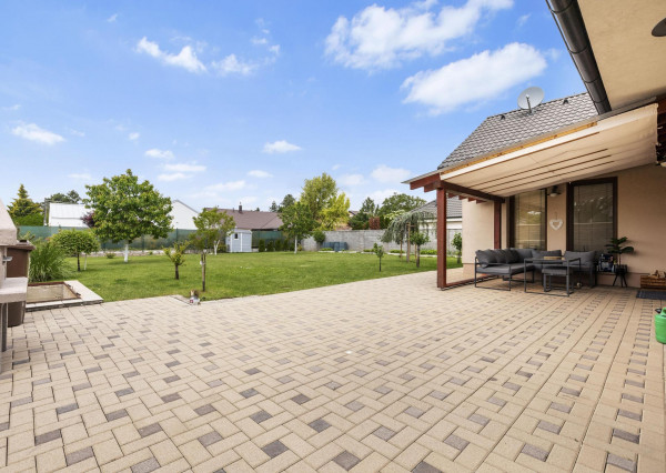 NA PREDAJ Exkluzívny 4-izbový rodinný dom  – Hviezdoslavov - PREDANÉ