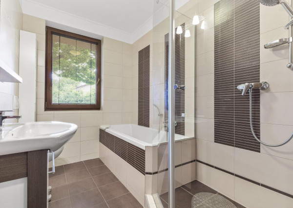 NA PREDAJ Exkluzívny 4-izbový rodinný dom  – Hviezdoslavov - PREDANÉ