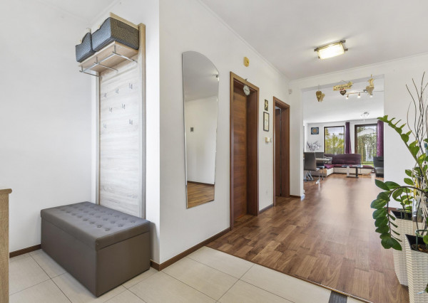 NA PREDAJ Exkluzívny 4-izbový rodinný dom  – Hviezdoslavov - PREDANÉ