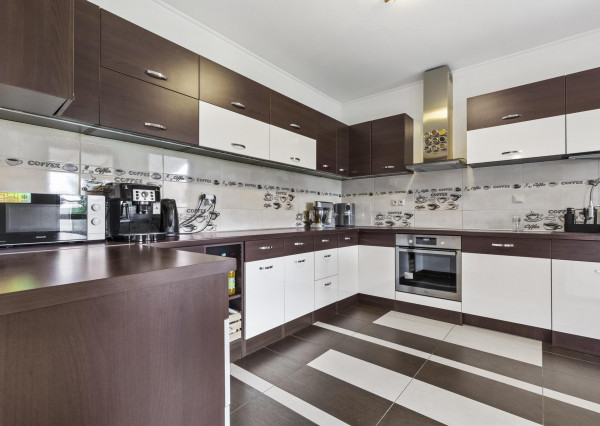 NA PREDAJ Exkluzívny 4-izbový rodinný dom  – Hviezdoslavov - PREDANÉ