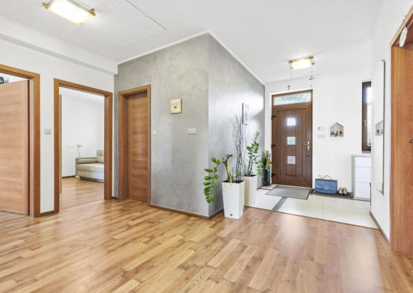 NA PREDAJ Exkluzívny 4-izbový rodinný dom  – Hviezdoslavov - PREDANÉ