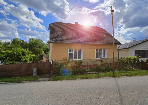 NA PREDAJ - rodinný dom - Slavnica-Podhorie (okr.Ilava)