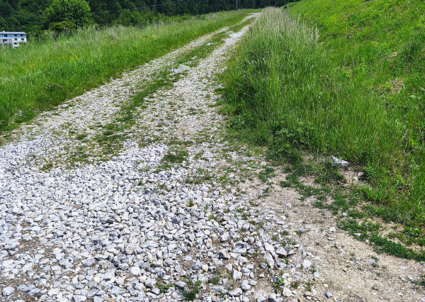 NA PREDAJ pozemok  (1.258m2) v meste Krompachy