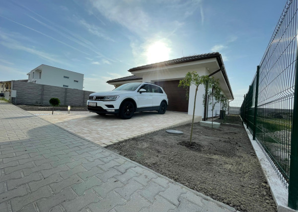 Rodinný dom s garážou - Novostavba - Dunajská Streda