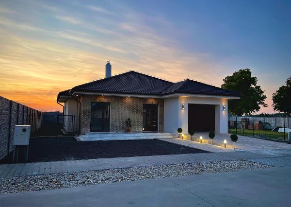 Rodinný dom s garážou - Novostavba - Dunajská Streda