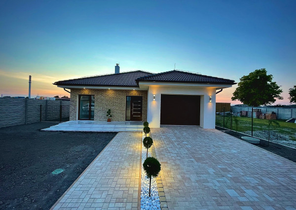 Rodinný dom s garážou - Novostavba - Dunajská Streda