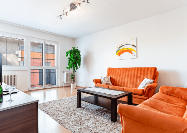 NA PREDAJ VEĽKOMETRÁŽNY 2 IZBOVÝ BYT V ŠAMORÍNE - NOVINKA