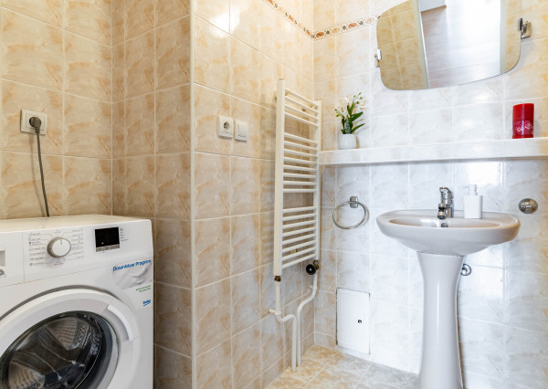 NA PREDAJ VEĽKOMETRÁŽNY 2 IZBOVÝ BYT V ŠAMORÍNE - NOVINKA