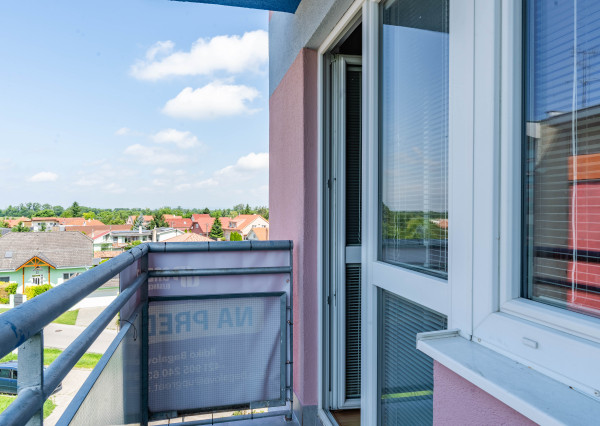 NA PREDAJ VEĽKOMETRÁŽNY 2 IZBOVÝ BYT V ŠAMORÍNE - NOVINKA