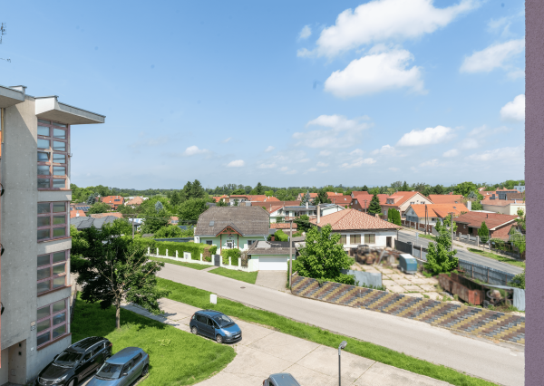 NA PREDAJ VEĽKOMETRÁŽNY 2 IZBOVÝ BYT V ŠAMORÍNE - NOVINKA