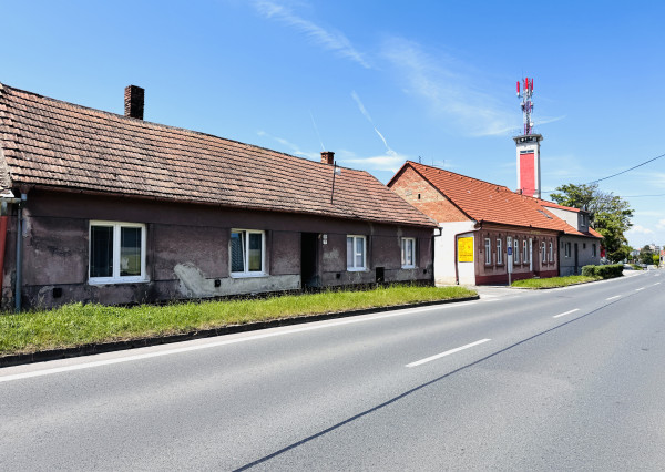 Na predaj 3-izbový rodinný dom s garážou a hospodárskymi budovami – Holíč, ul. Štúrova.