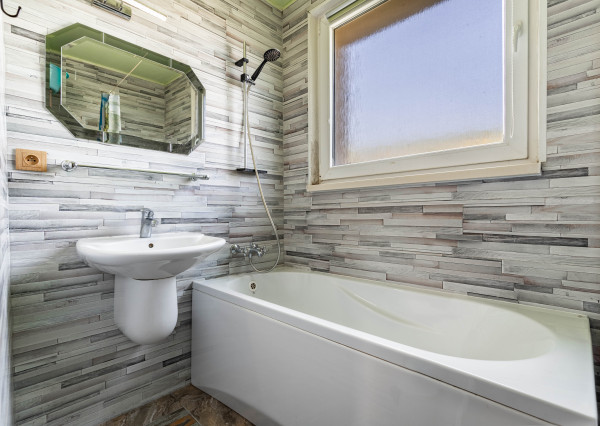 Na predaj 3-izbový byt vo výbornej lokalite - Šamorín