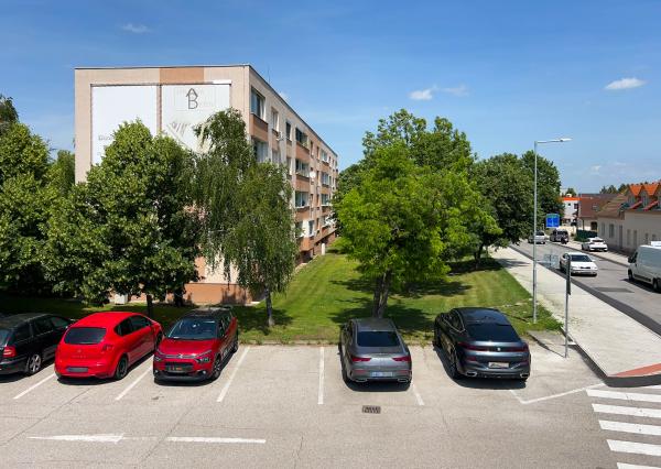 Na predaj 3-izbový byt vo výbornej lokalite - Šamorín