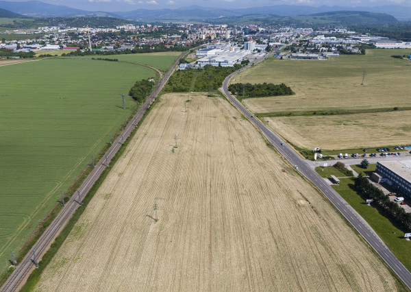 PREDAJ - Pozemok - Nové Mesto nad Váhom