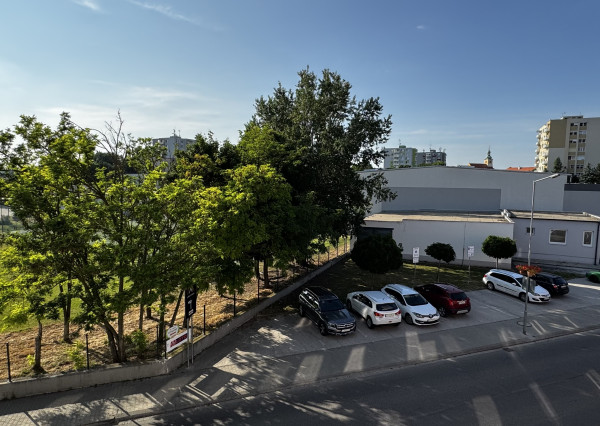 PRENAJATÉ - kancelária v Šamoríne