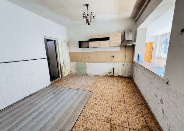 Na predaj rodinný dom so stodolou a veľkým pozemkom