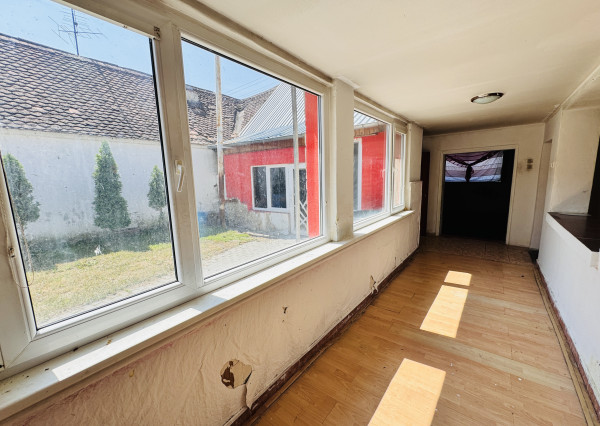 Na predaj rodinný dom so stodolou a veľkým pozemkom