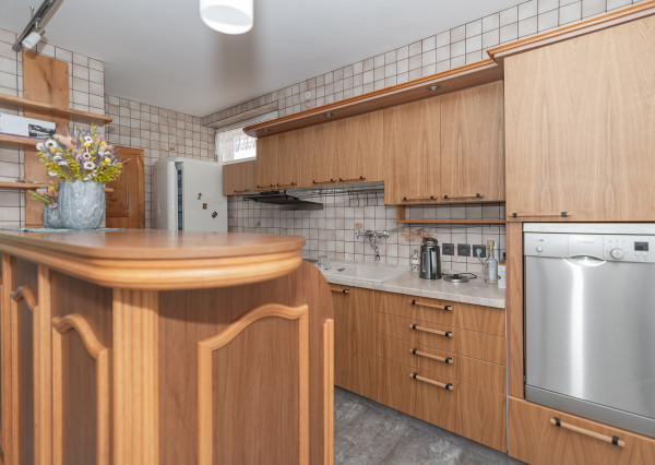 PREDAJ - Rodinný dom, Hôrka nad Váhom